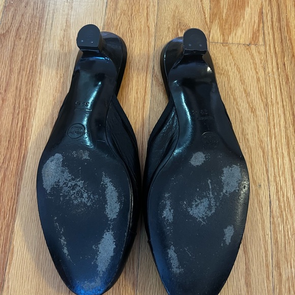 Chanel Mules / Heeled Flats 39.5 - Picture 2 of 7